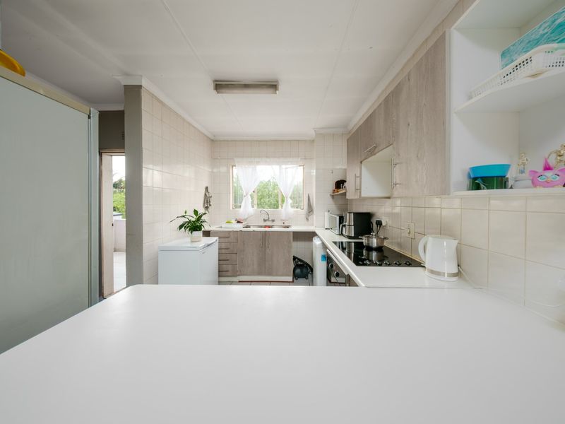 Secure Lifestyle Living with 2 Bedrooms and Private Balcony in Eden Glen - Photo 5