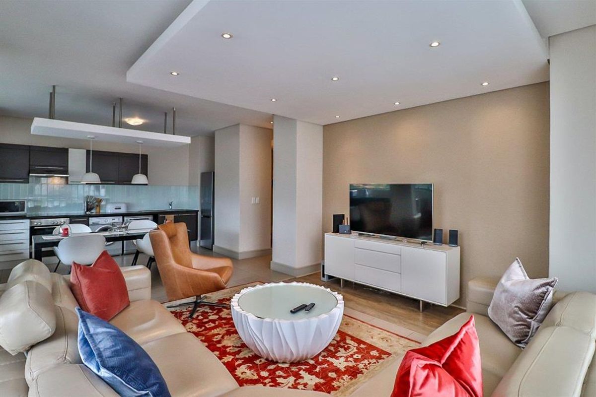 EXQUISITE AND VERY SPACIOUS 2 BEDROOM APARTMENT FOR SALE - Photo 4