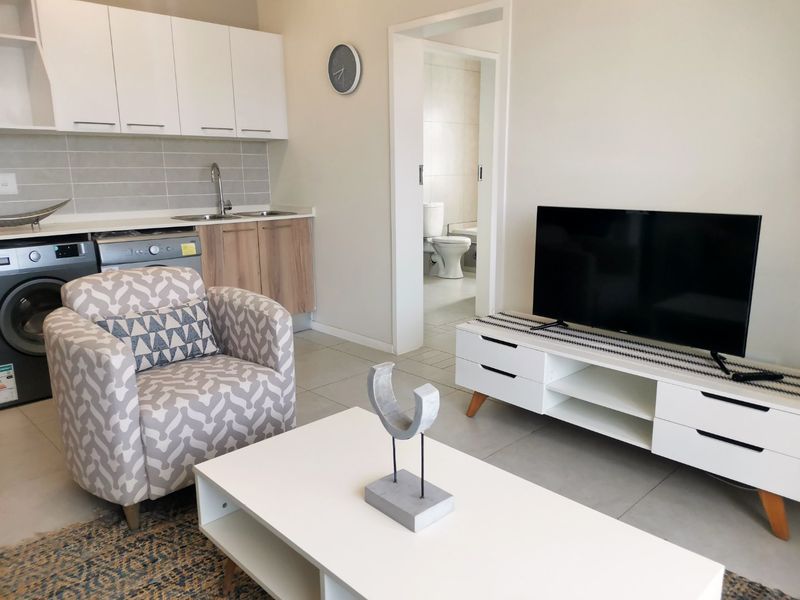 1 Bedroom, 1 Bathroom Apartment to rent in Red Ivory Lane, Modderfontein. - Photo 3