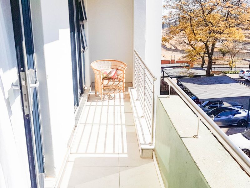1 Bedroom, 1 Bathroom Apartment for sale at Founders Hill Crescent, Modderfontein! - Photo 5
