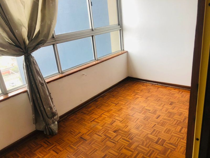 1.5 Bedrooms, 1 Bathroom Apartment For Sale In Durban central, Durban - Photo 3