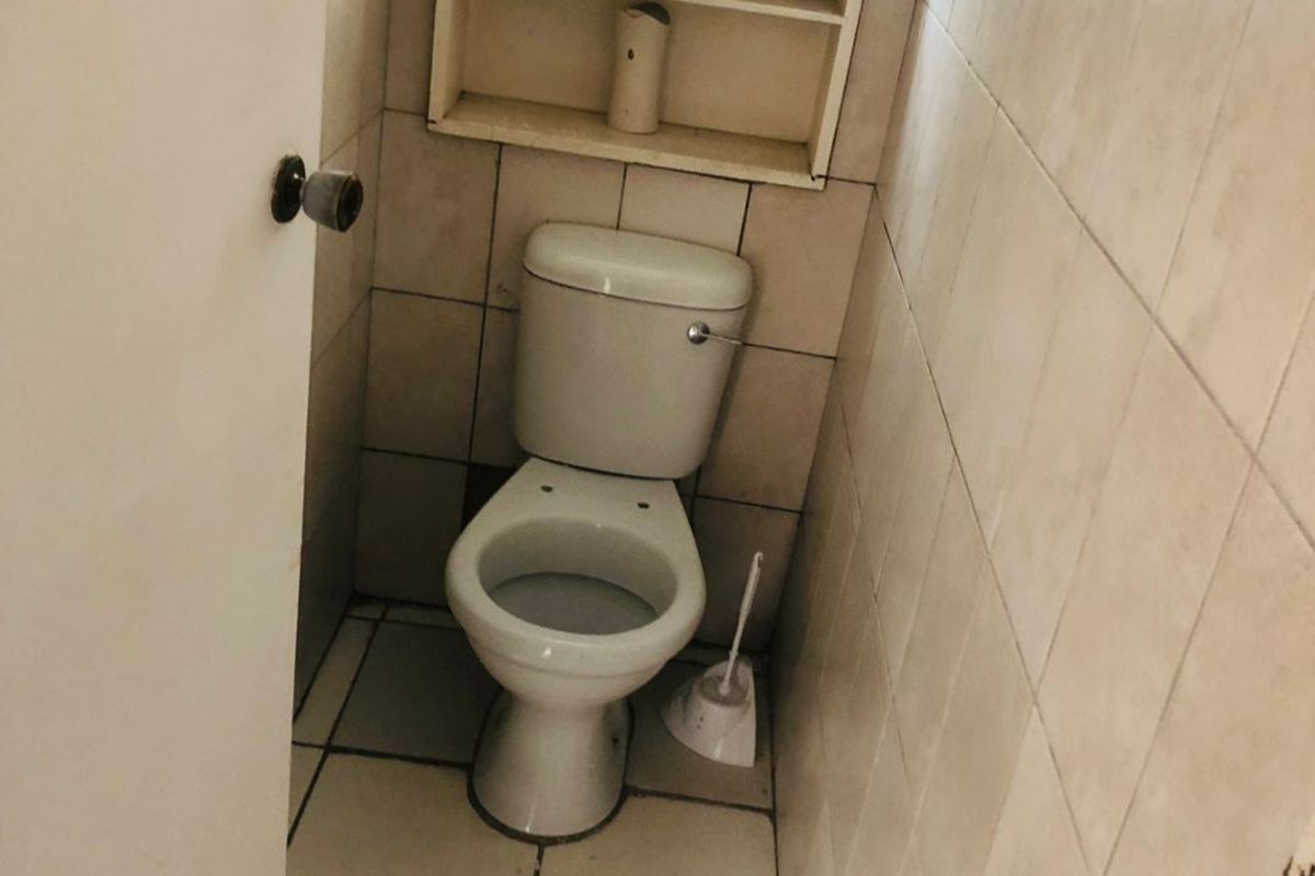 1.5 Bedrooms, 1 Bathroom Apartment For Sale In Durban central, Durban - Photo 4