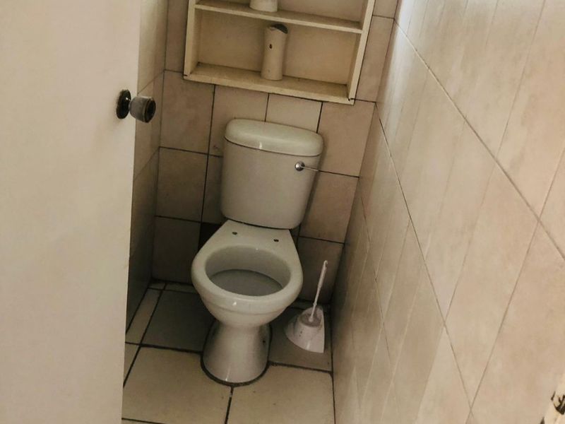 1.5 Bedrooms, 1 Bathroom Apartment For Sale In Durban central, Durban - Photo 4