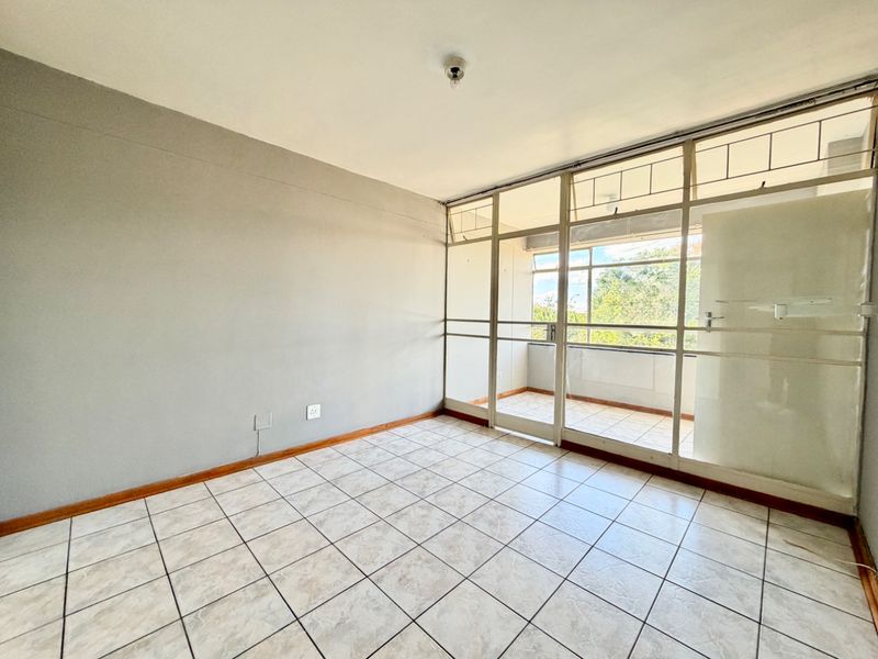 Cosy 1.5 Bedroom Apartment to Let in Rhodesfield, Kempton Park.  - Photo 8