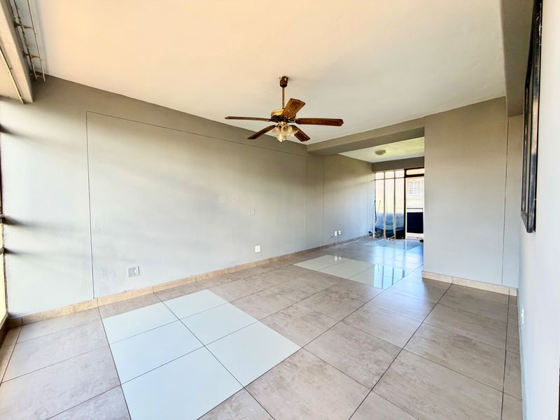 Cosy 1.5 Bedroom Apartment to Let in Rhodesfield, Kempton Park.  - Photo 3