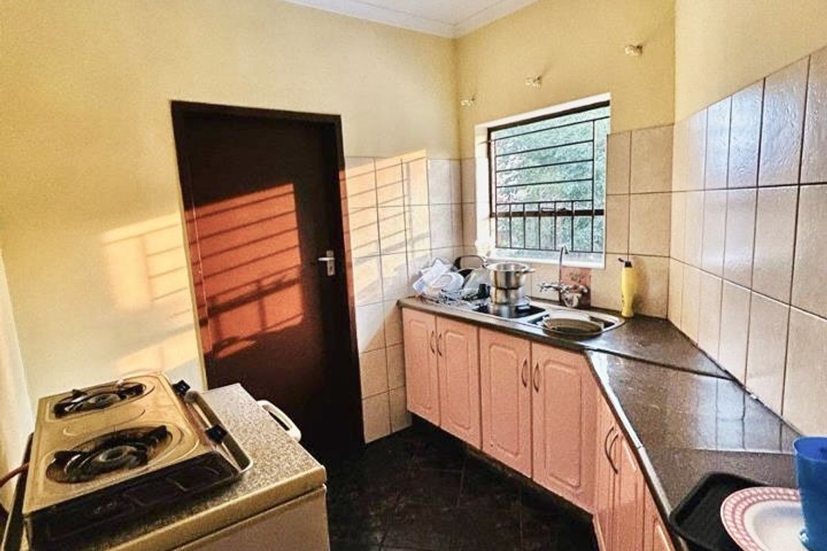 A Single Bedr With An En-suite - Communal - Photo 5