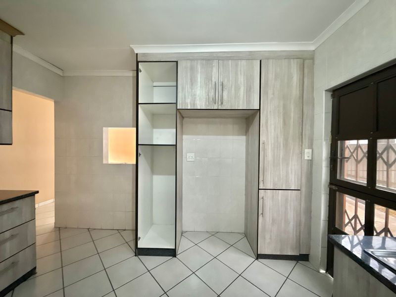 Secure and Practical Layout for Modern Family Living - Photo 7