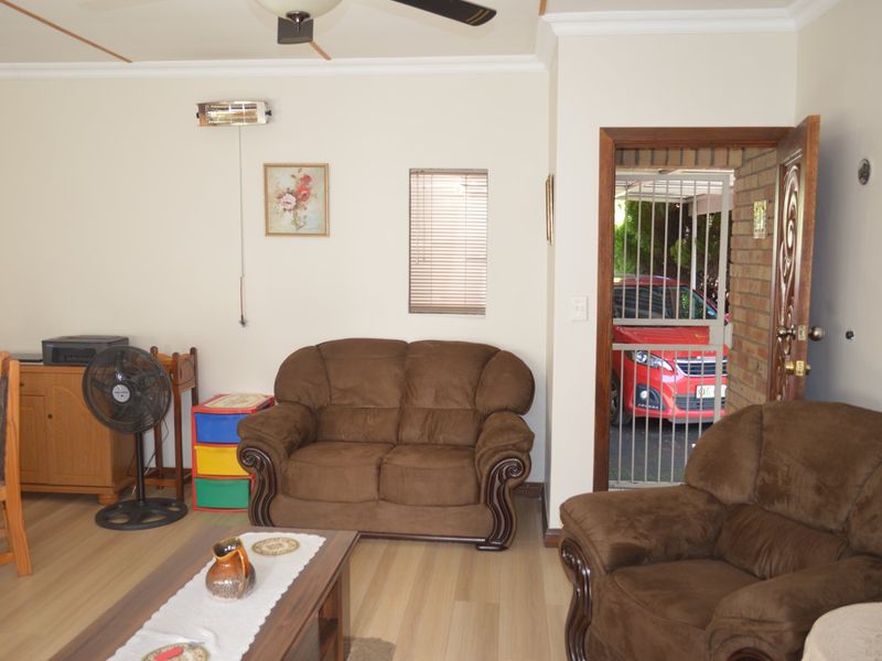 Refined Comfort, Secure Living – Elegant Face Brick Townhouse in Prime Flamwood. Full title  - Photo 5