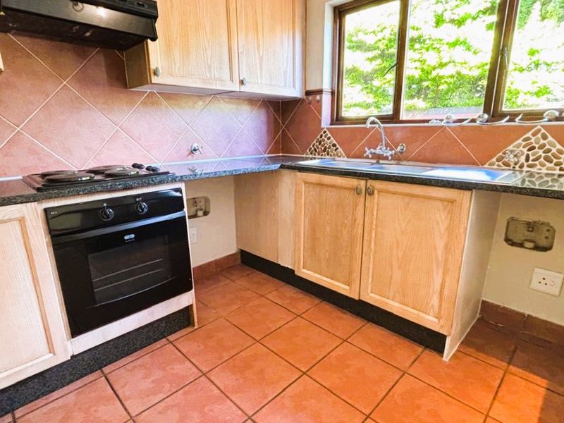 Stunning 2Bed 2Bath simplex for sale in Eco Park Estate - Photo 8