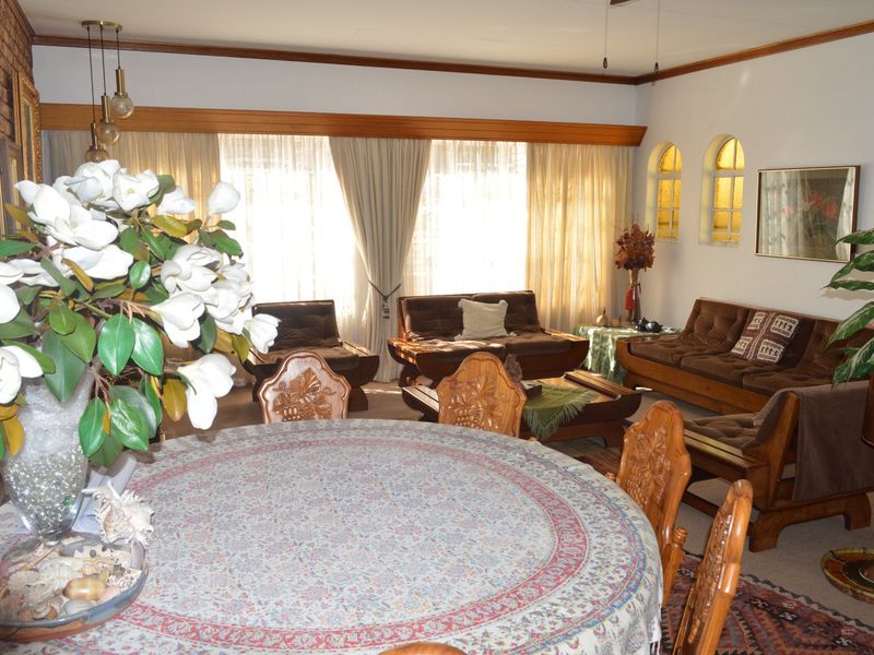 Prime Wilkoppies Address – Full Title Townhouse Offering Space, Convenience, and Versatility - Photo 8