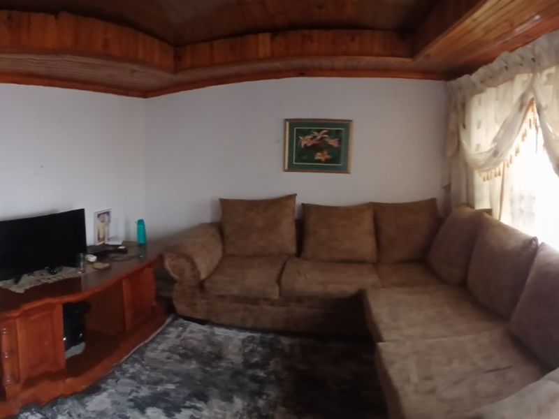 2 Bedroom Home with 3 Income-Generating Flats for Sale in Mdantsane (Unit 10) - Photo 8