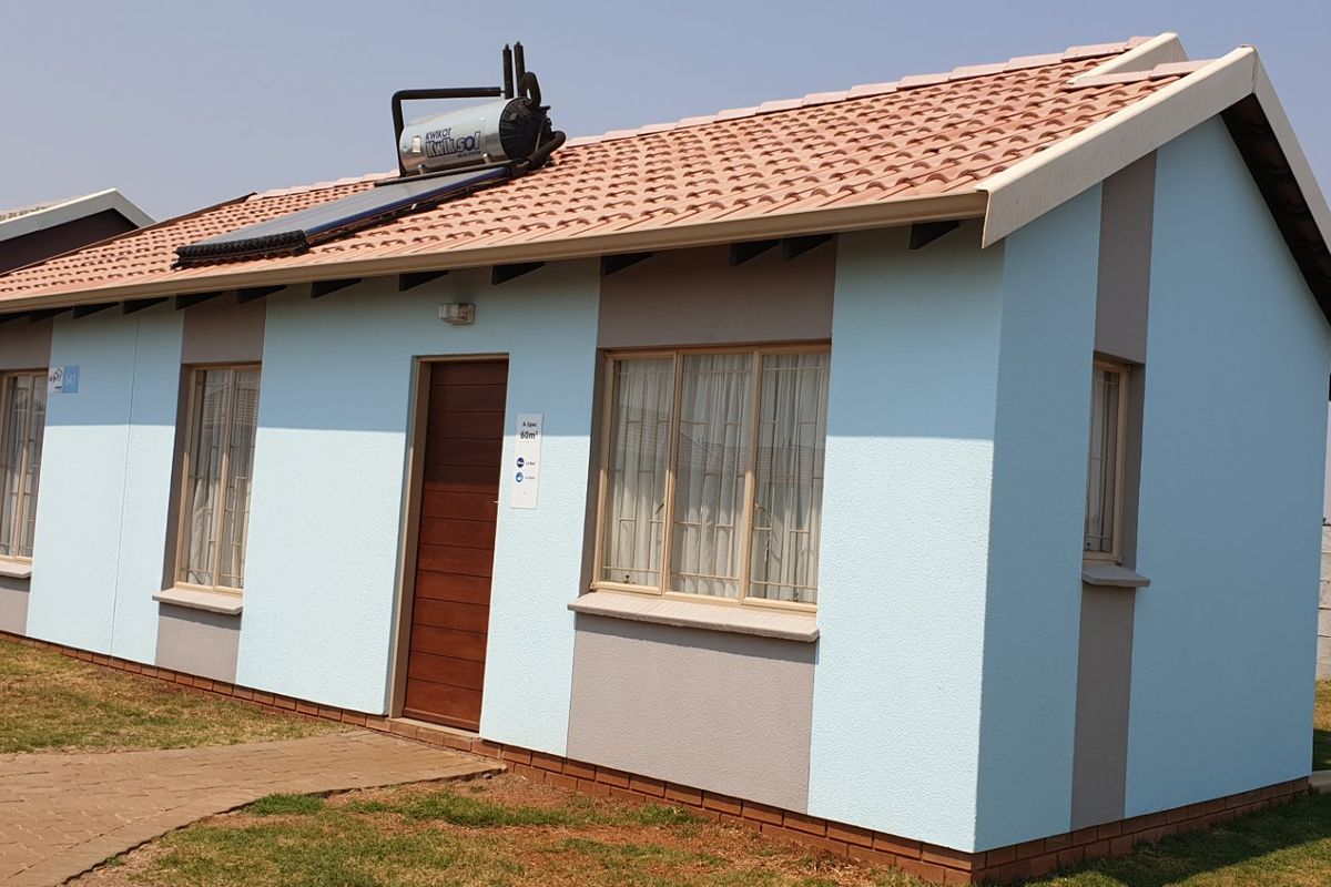 Specious 3-bedroom house for sale in Sky City - Photo 3