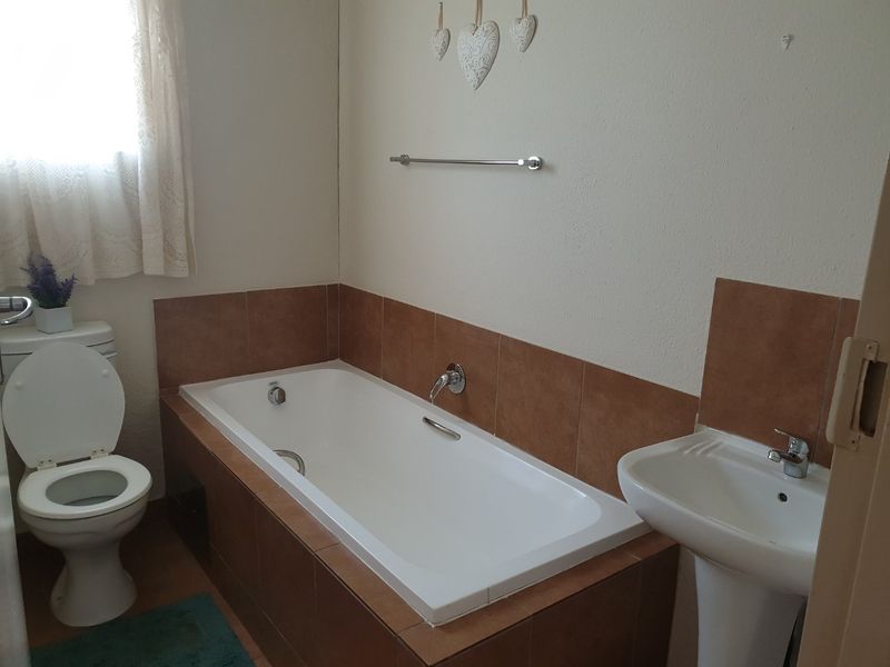 Specious 3-bedroom house for sale in Sky City - Photo 10