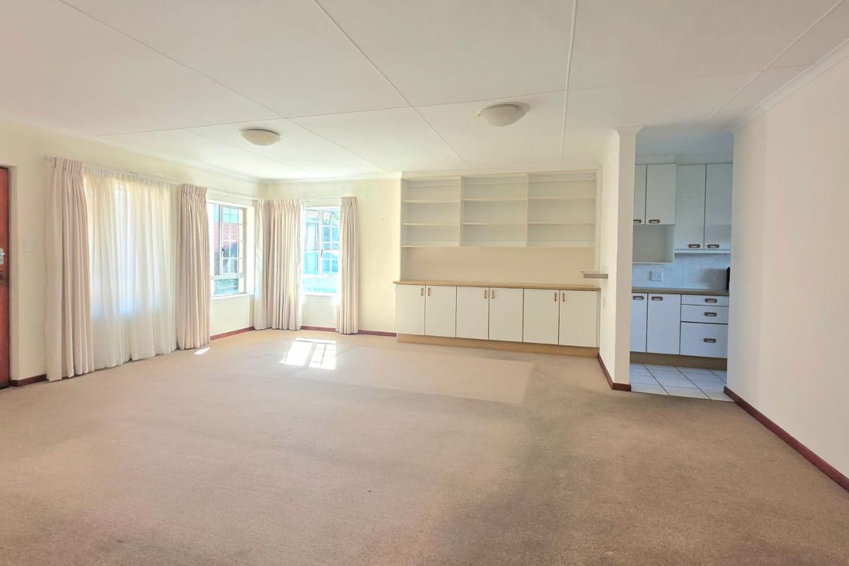 Spacious 3 Bedroom Home for Sale in Bergville Retirement Village, George - Photo 3