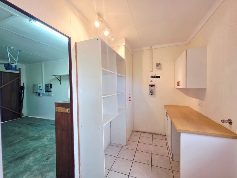 Spacious 3 Bedroom Home for Sale in Bergville Retirement Village, George - Photo 10