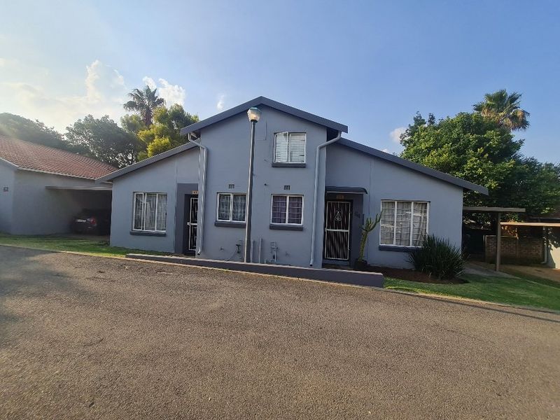 Beautiful 2-Bedroom Unit for Sale in Edenglen – Spacious Garden & Secure Living - Photo 5