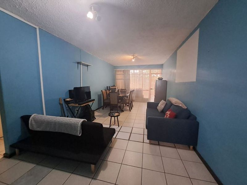 PERFECT STARTER HOME – AFFORDABLE & ASPIRATIONAL! - Photo 3