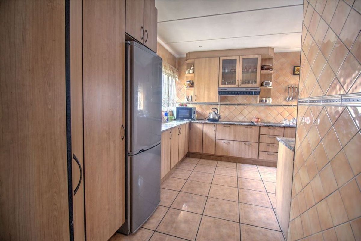 The Ideal Family Haven - Photo 3