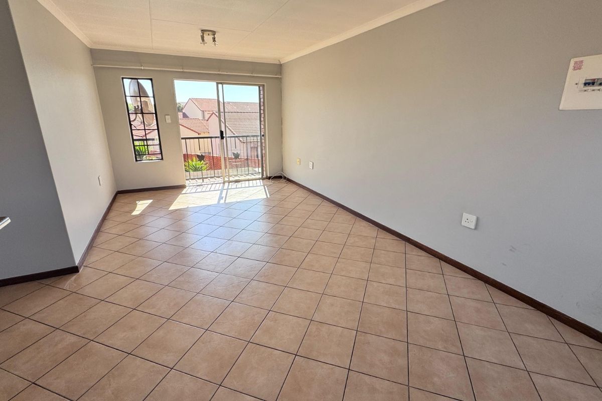 Modern 2-Bedroom Apartment in Secure Eco Park Estate  - Photo 2