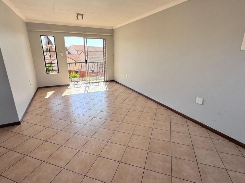 Modern 2-Bedroom Apartment in Secure Eco Park Estate  - Photo 2