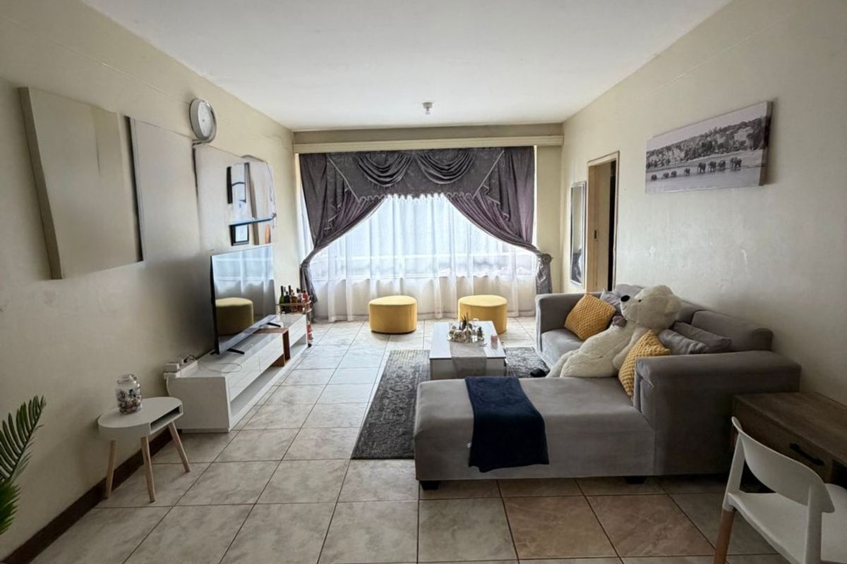 Book a viewing with me today! - Photo 5