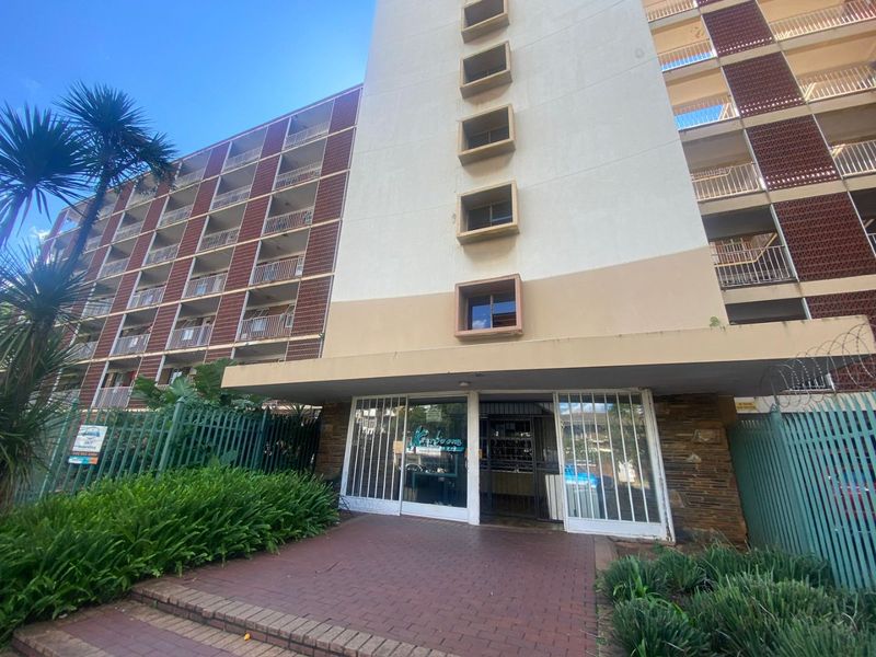 Book a viewing with me today! - Photo 2