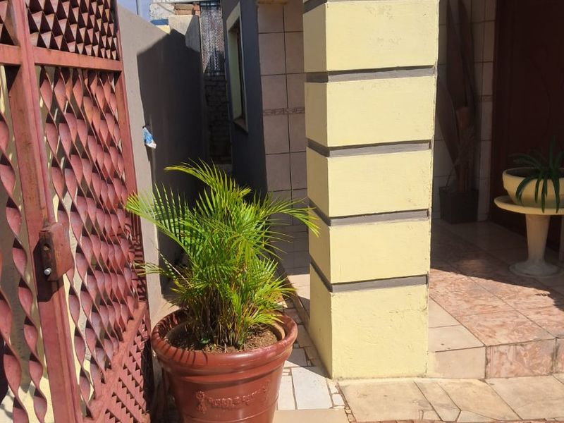 This is a must see - 2 Bedrooms House in Atteridgeville R890 000. - Photo 10