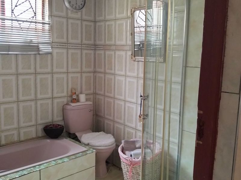 This is a must see - 2 Bedrooms House in Atteridgeville R890 000. - Photo 8