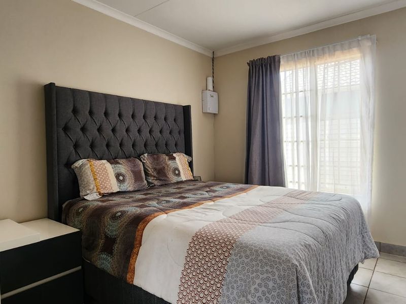 2BEDROOM 1BATHROOM HOUSE FOR SALE AT SAVANNA CITY - Photo 9
