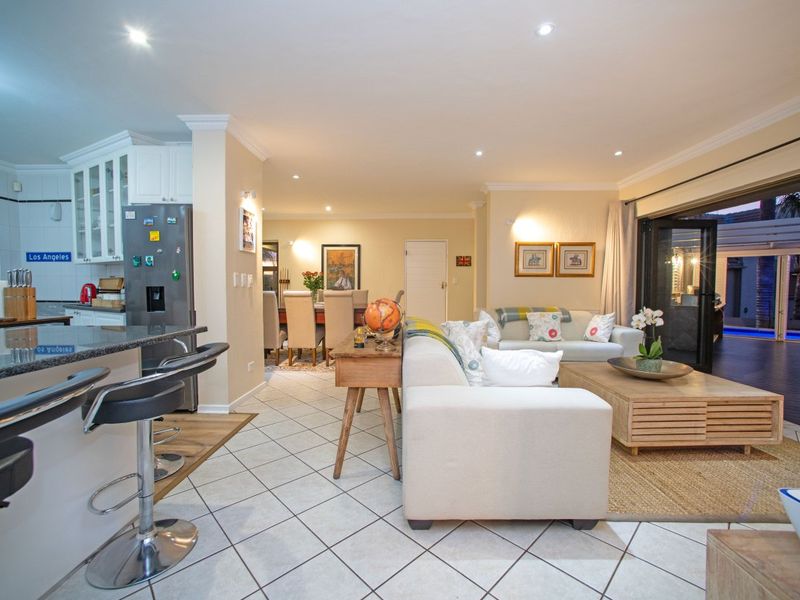 Stylish Family Living with Luxury Extras & Full Backup Systems! - Photo 4