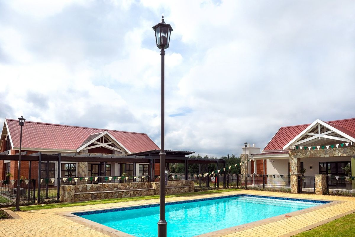 3 Bedroom 2,5 Bathroom Duplex for Sale at Olive Wood Village South, Glen Marais! - Photo 4