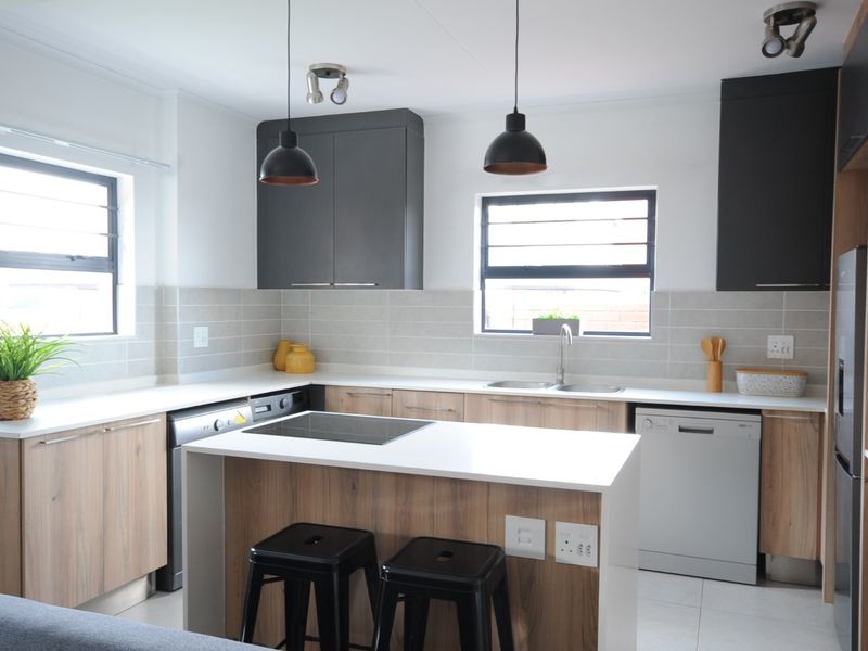 3 Bedroom 2,5 Bathroom Duplex for Sale at Olive Wood Village South, Glen Marais! - Photo 8