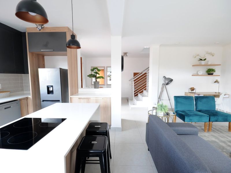 3 Bedroom 2,5 Bathroom Duplex for Sale at Olive Wood Village South, Glen Marais! - Photo 7