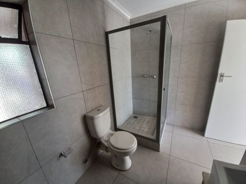 1 Bedroom, 1 Bathroom Apartment to rent in Eco lake, Eco-Park Estate. - Photo 9