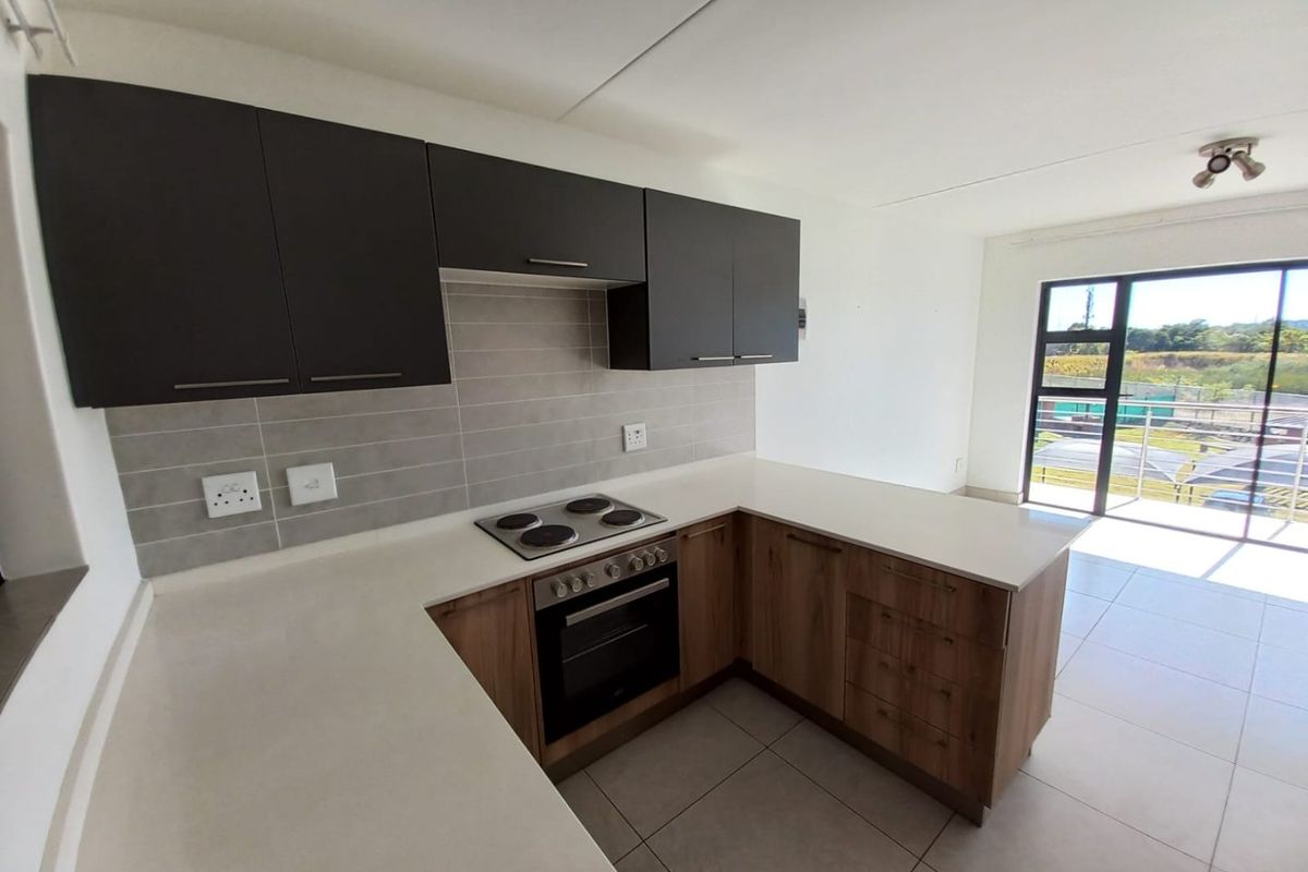 1 Bedroom, 1 Bathroom Apartment to rent in Eco lake, Eco-Park Estate. - Photo 4