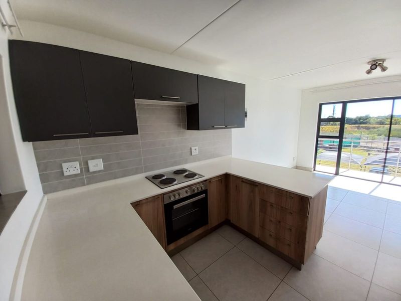 1 Bedroom, 1 Bathroom Apartment to rent in Eco lake, Eco-Park Estate. - Photo 4