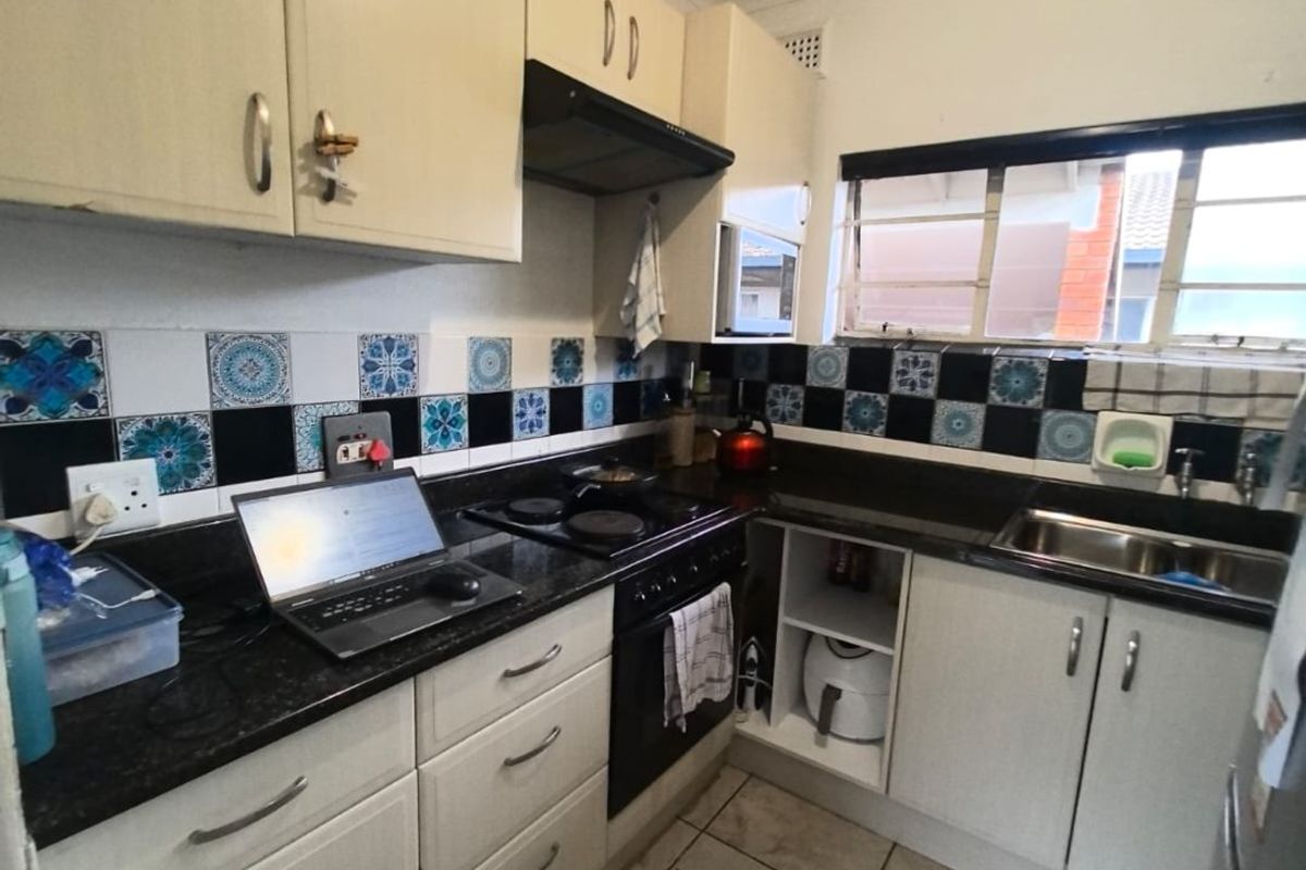 1 Bedrooms, 1 Bathroom Apartment For Sale In Windermere, Durban - Photo 2