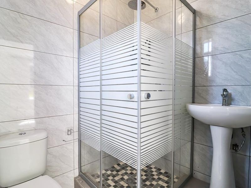 2 Bedrooms, 2 Bathrooms Apartment For Sale In Essenwood, Durban - Photo 9