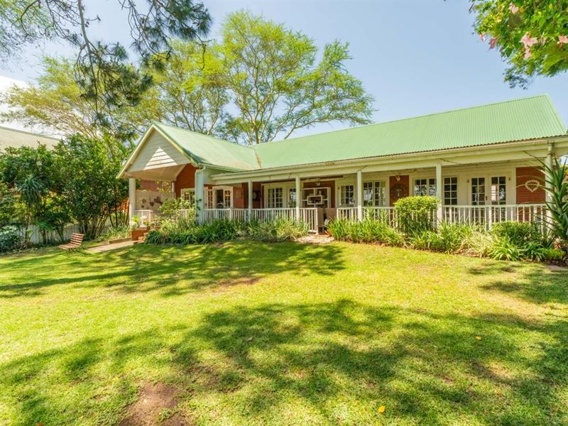 Mount Edgecombe Estate One  -"Old School Charm" - Single Storey 3 Bedroom Home for Rent for a short term (6 months) - ideal for a small family in transit or renovating  - Photo 2