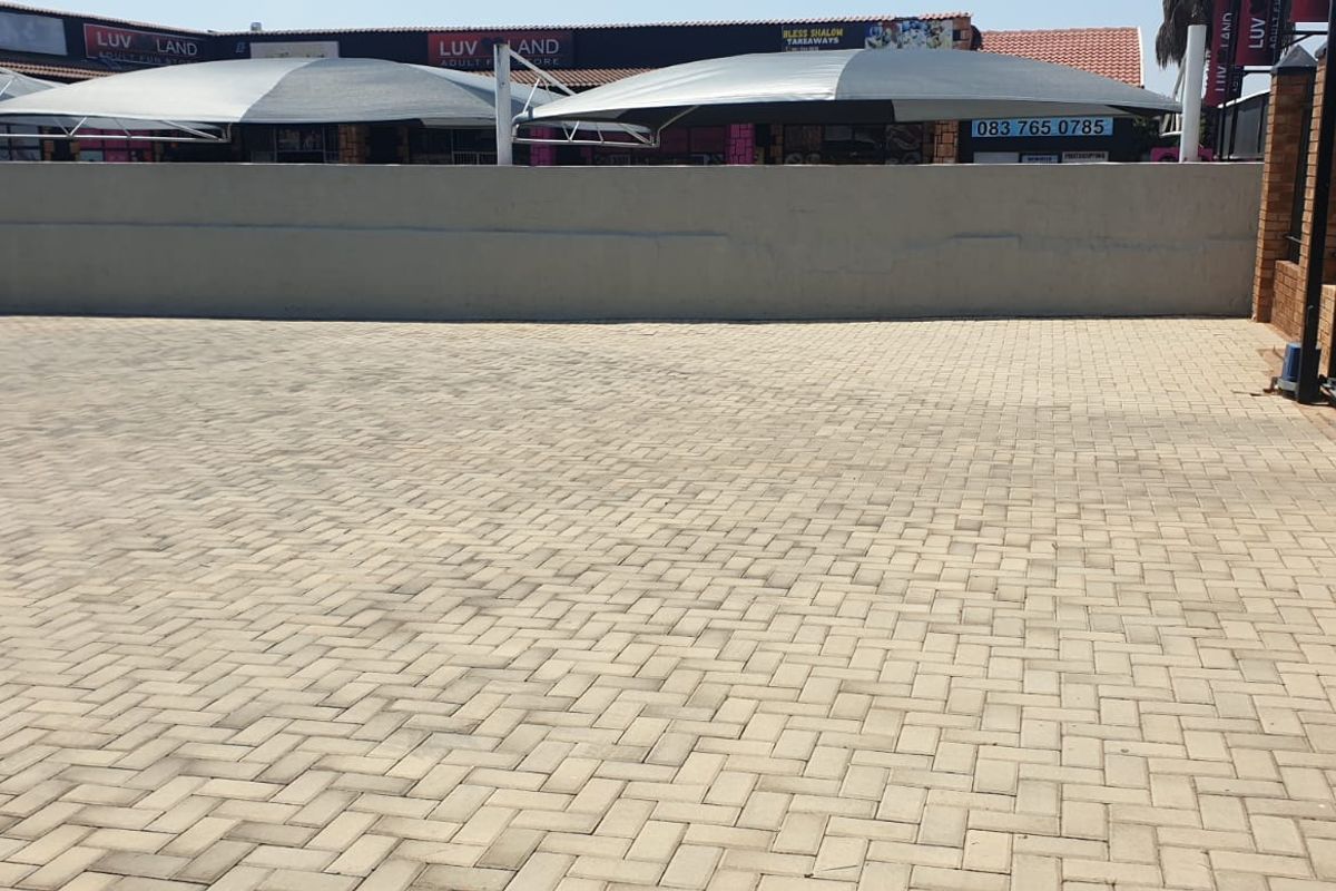 Office / Shop space on Monument Road To Rent - Photo 5