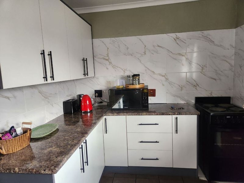 WOW WOW WOW – Dream Simplex in Serene Surrounds - Photo 5