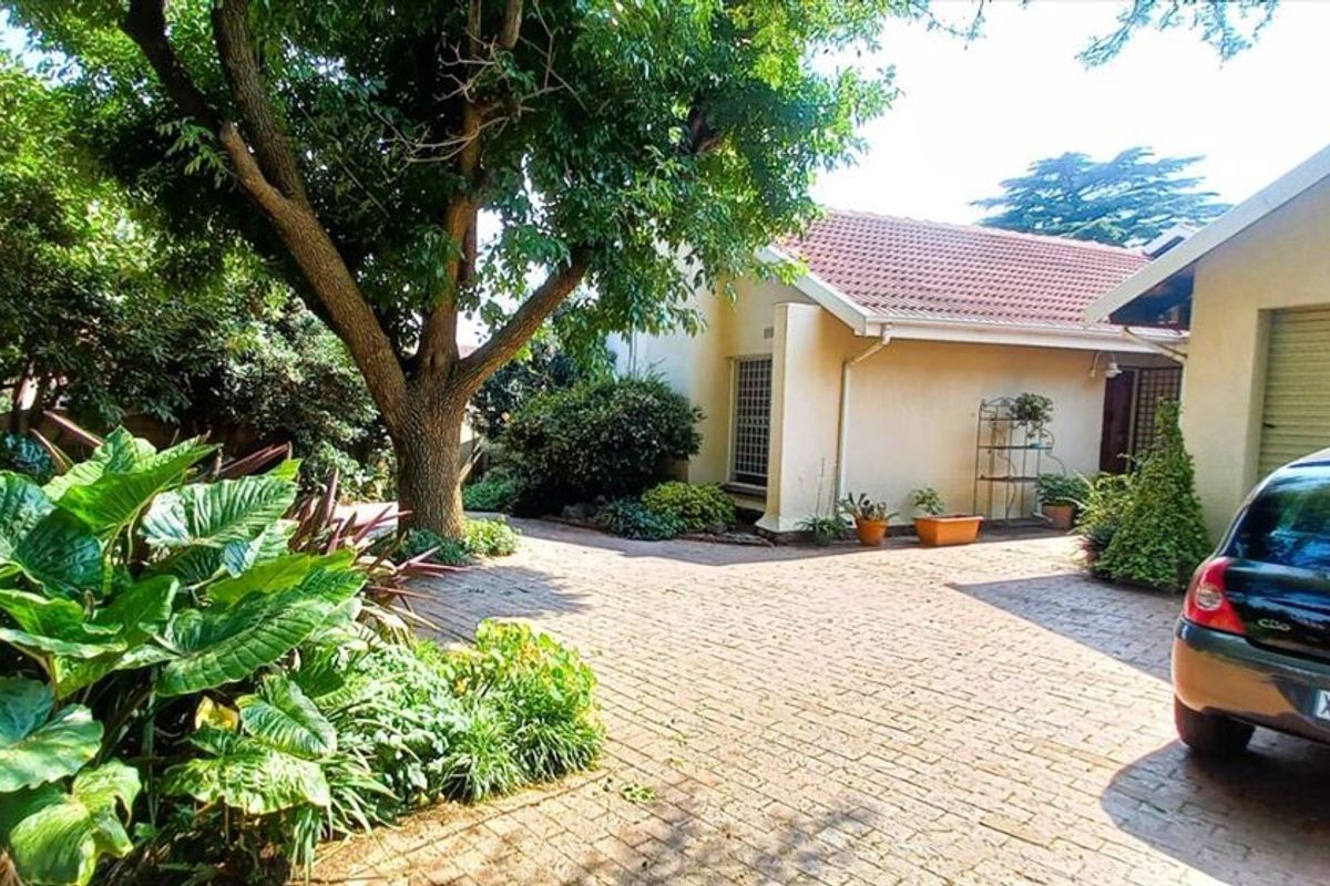 A Home Larger Than Large - Photo 2