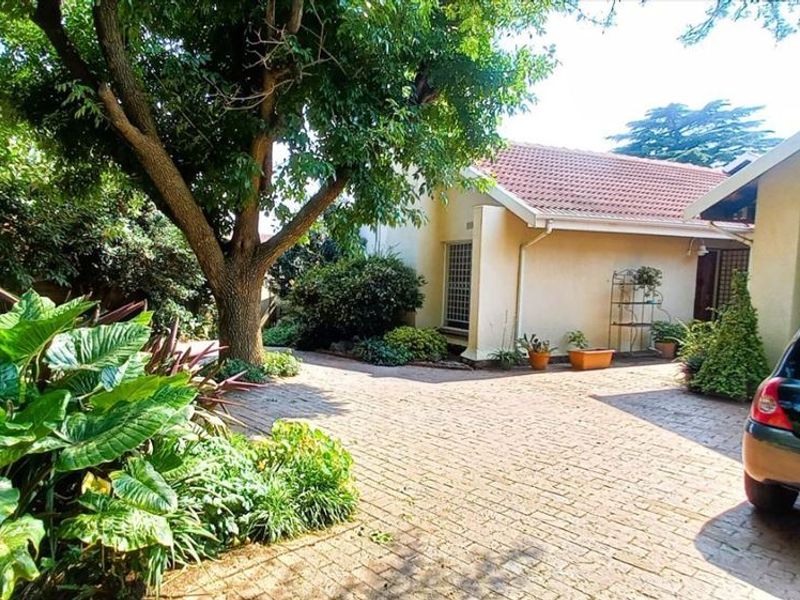 A Home Larger Than Large - Photo 2