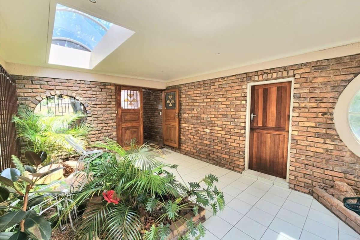 An Absolute Dream Home - Photo 2