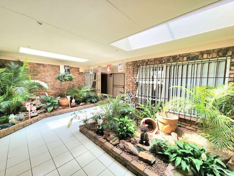 An Absolute Dream Home - Photo 3