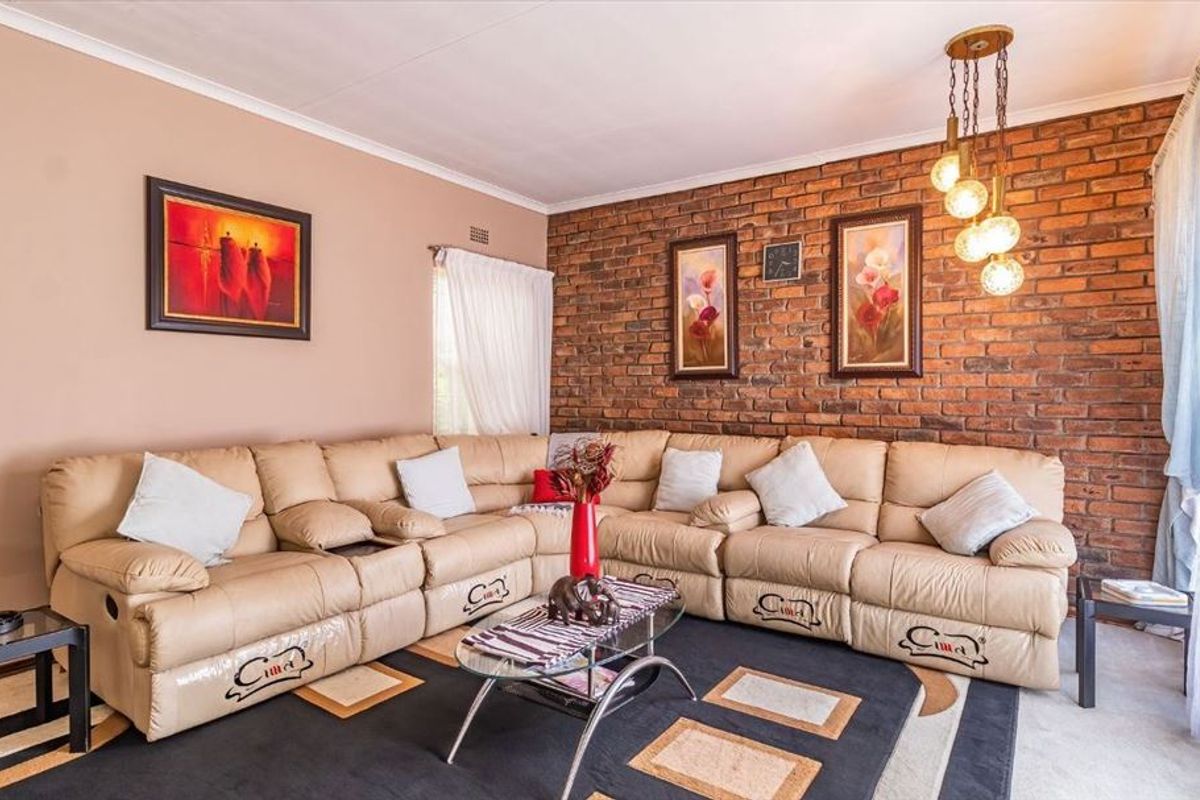 An Exceptional Family Dream Home - Photo 5