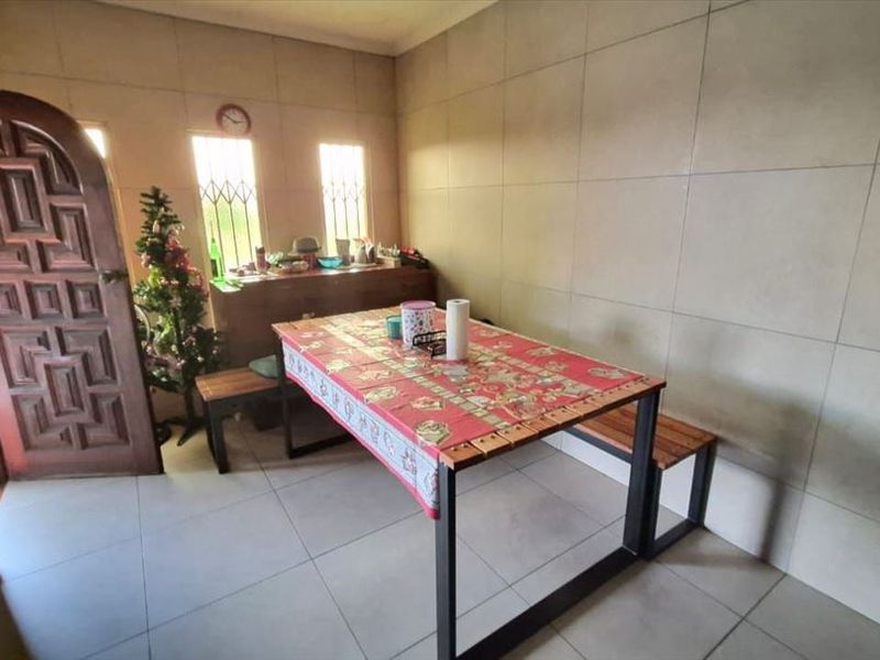 A Clean-Cut Family Gem - Photo 9