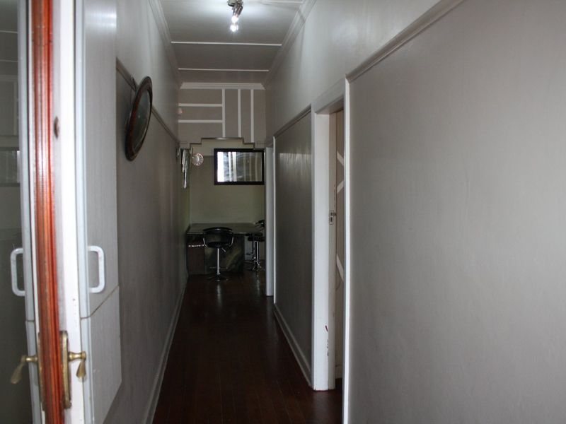 Charming 3-bedroom semi-detached house with a flatlet (granny flat) - Photo 3