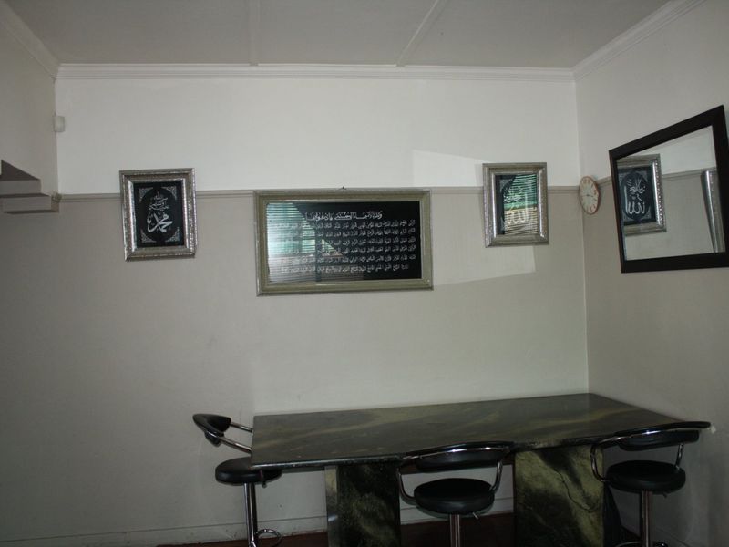 Charming 3-bedroom semi-detached house with a flatlet (granny flat) - Photo 10