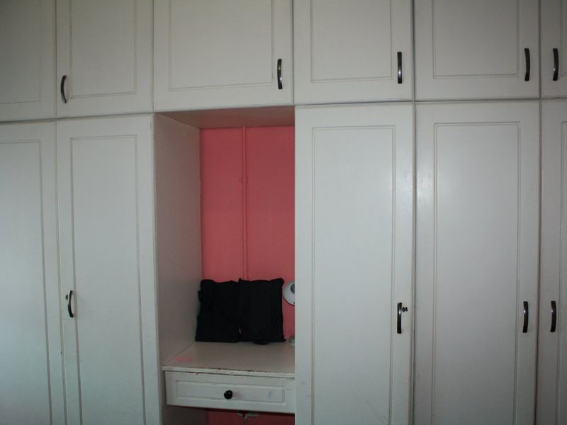 Charming 3-bedroom semi-detached house with a flatlet (granny flat) - Photo 7